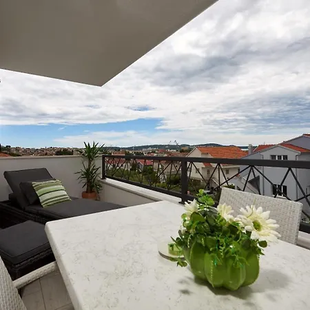 Max&more In Beautiful Old Town Apartment Trogir